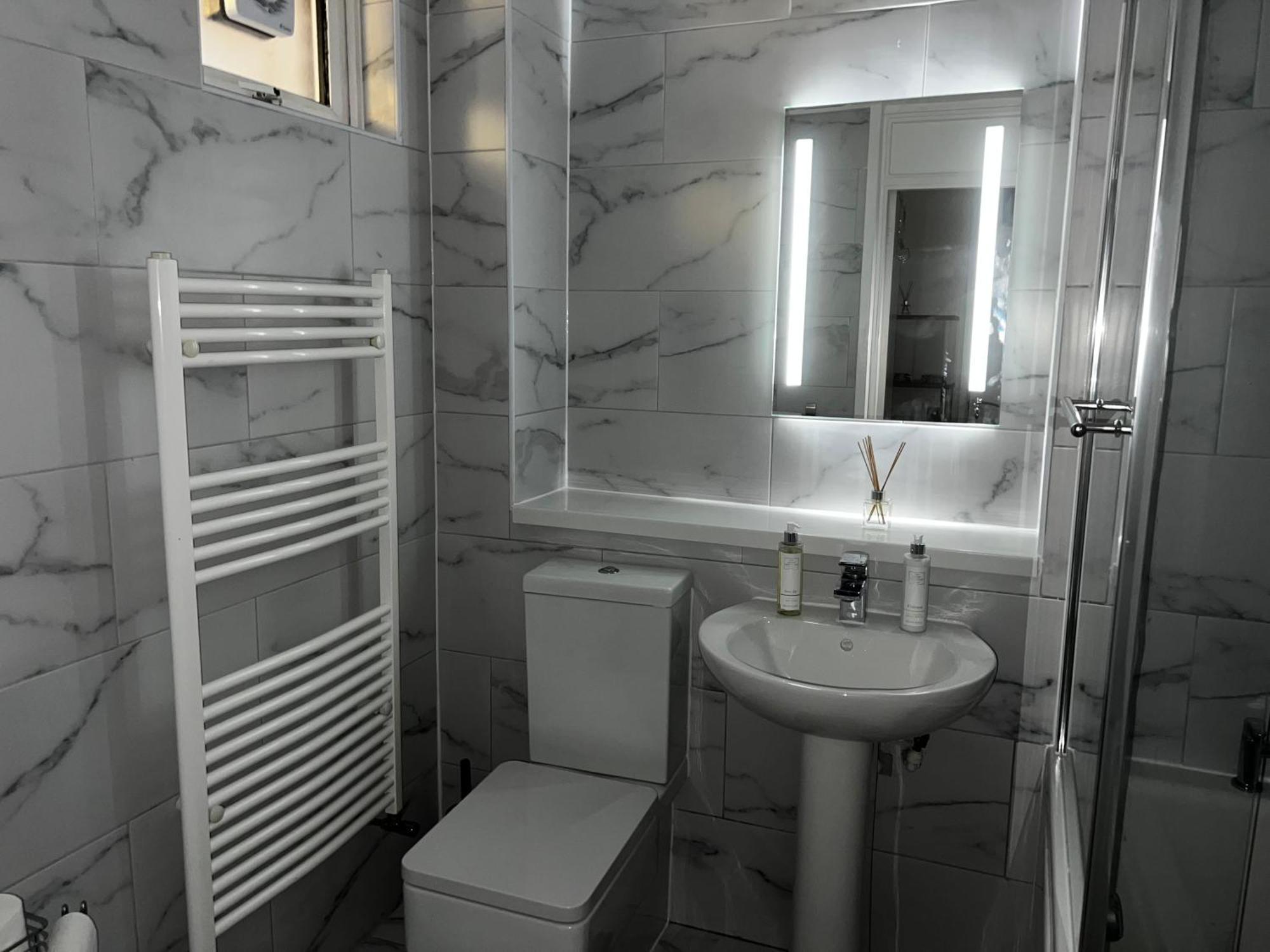 Stylish Near Excel London- Sleeps 4! Apartment London